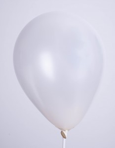 Pearl White balloons 5 